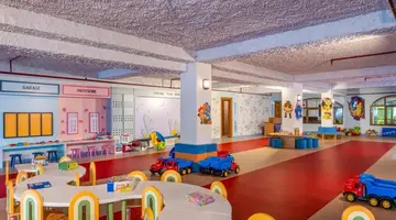 DELPHIN IMPERIAL LARA