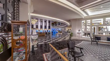 DELPHIN IMPERIAL LARA