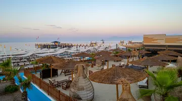 DELPHIN IMPERIAL LARA