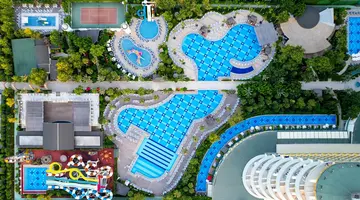 DELPHIN IMPERIAL LARA