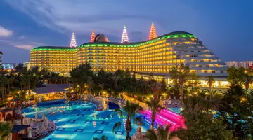 DELPHIN IMPERIAL LARA
