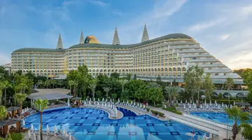 DELPHIN IMPERIAL LARA