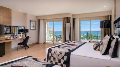 Delphin Imperial