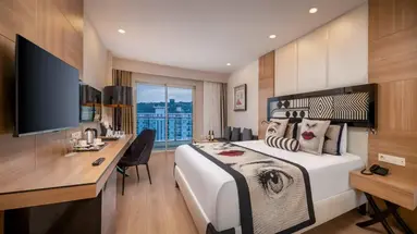 DELPHIN IMPERIAL