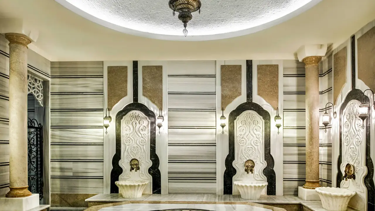 Delphin Imperial
