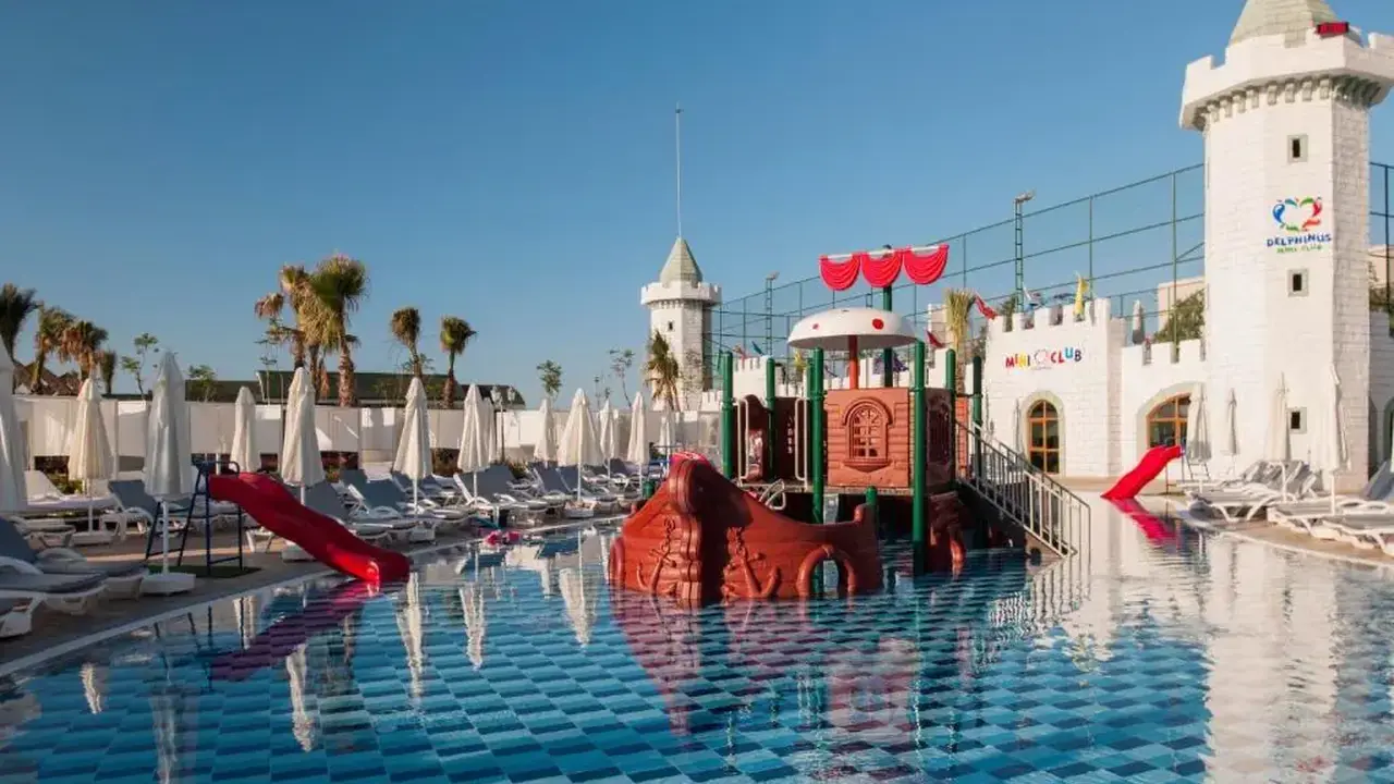 DELPHIN IMPERIAL