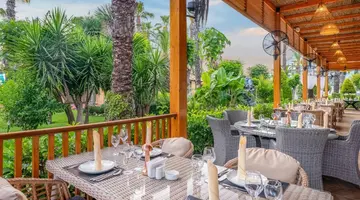 DELPHIN PALACE HOTEL