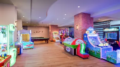 DELPHIN PALACE HOTEL