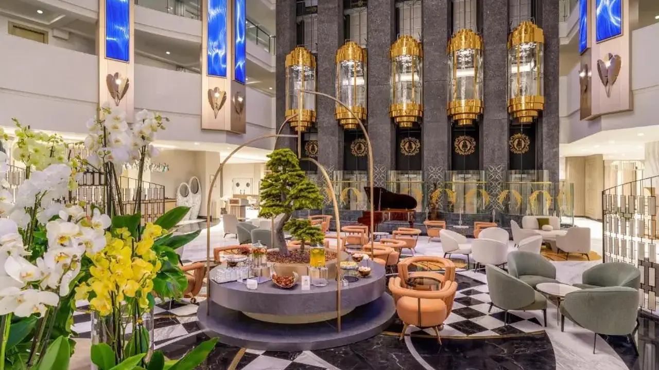 DELPHIN PALACE HOTEL