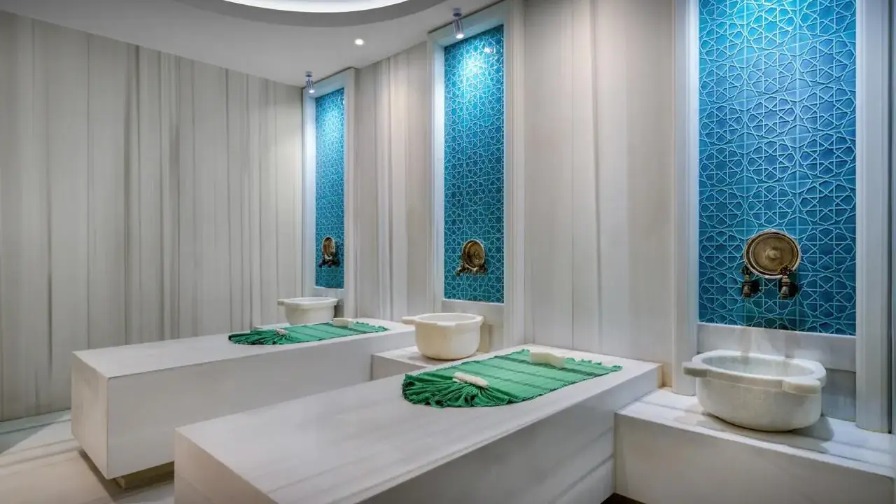 DELPHIN PALACE HOTEL