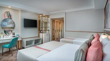 DELPHIN PALACE HOTEL