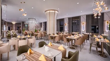 DELPHIN PALACE HOTEL