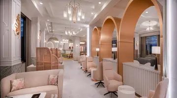 DELPHIN PALACE HOTEL