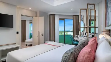 DELPHIN PALACE