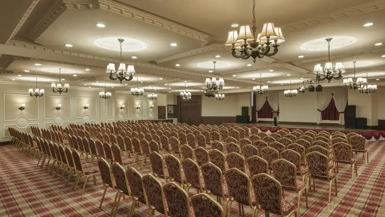 Delphin Palace
