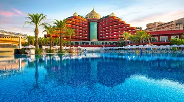 Delphin Palace