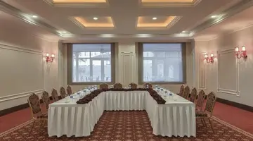 Delphin Palace