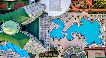 Delphin Palace