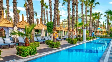 Delphin Palace