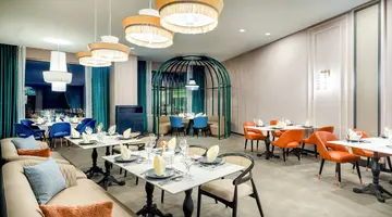 Delphin Palace