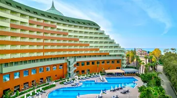 Delphin Palace