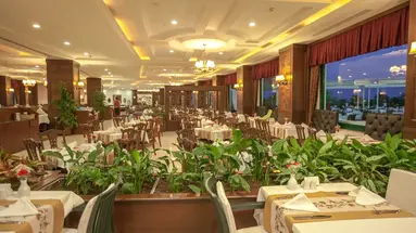 Delphin Palace
