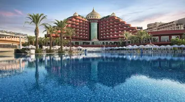 Delphin Palace