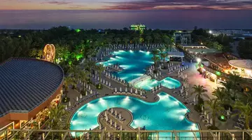 Delphin Palace