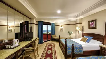 Delphin Palace