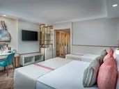 Delphin Palace