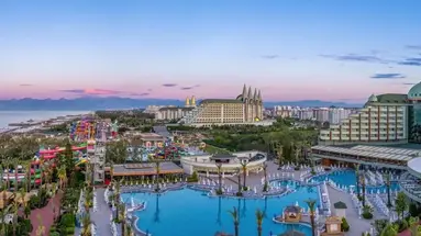 DELPHIN PALACE