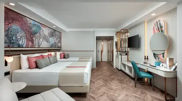 Delphin Palace