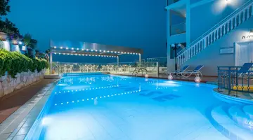 Denise Beach Hotel and Apartments