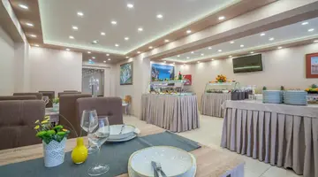 Denise Beach Hotel and Apartments