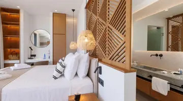 DEOS LUXURY SUITES