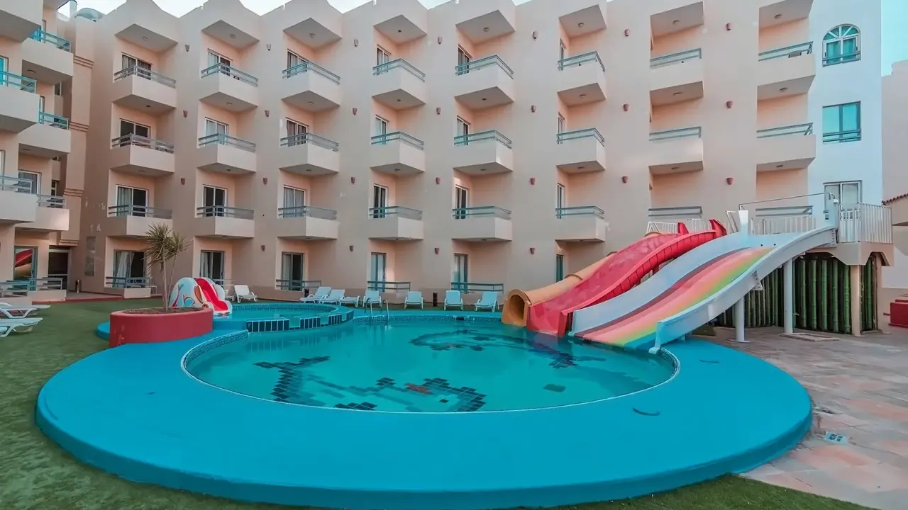 Dexon Roma (ex. Hostway Aqua Park)