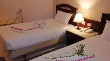 DEXON Roma Hotel & Aqua Park ***