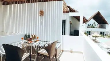 DHOW INN
