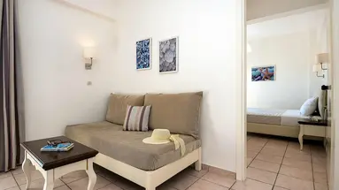 DIAMOND APTS & SUITES