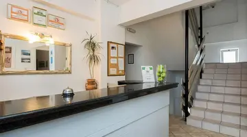 DIAMOND APTS & SUITES