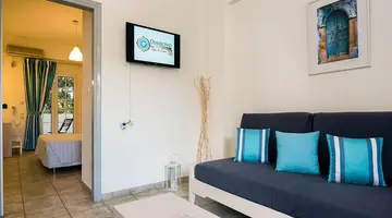 DIAMOND APTS & SUITES