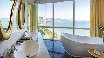 DIAMOND BAY HOTEL