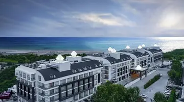 Diamond De Luxe Hotel And Spa