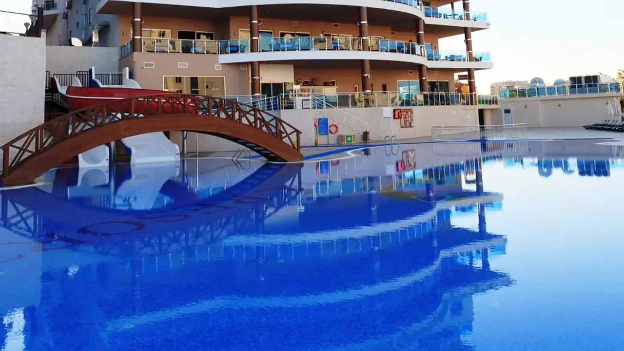 DIAMOND HILL RESORT