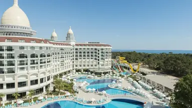 Diamond Premium Hotel And SPA