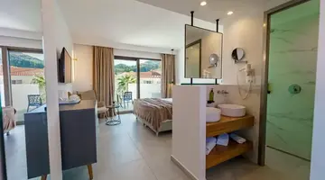 Diana Palace