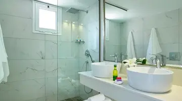 Dimitra Beach Hotel &amp Suites