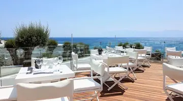 Dimitra Beach Hotel &amp Suites