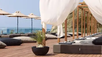 Dimitra Beach Hotel &amp Suites
