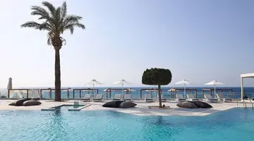 Dimitra Beach Hotel &amp Suites